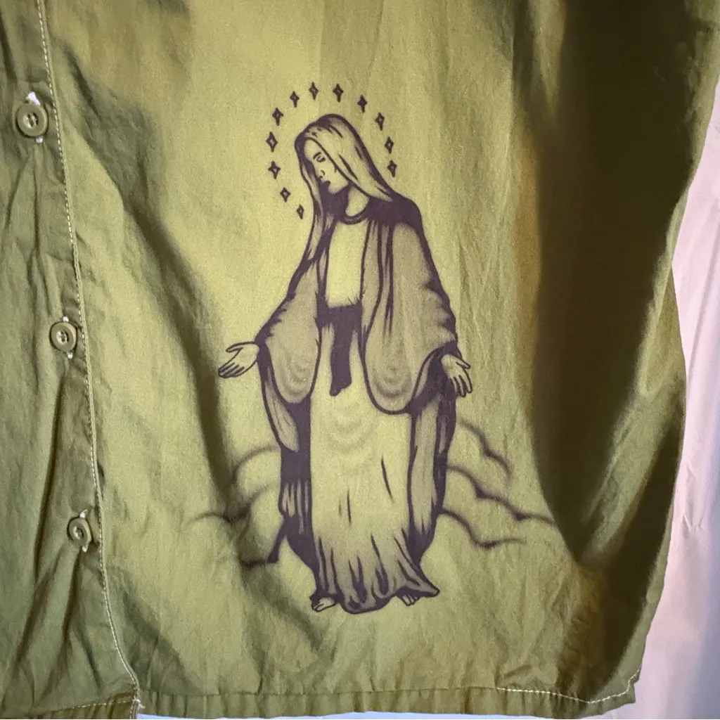 Empyre Women’s Shirt Sz Large Short Sleeve Green Grunge Punk Edgy Button‎ Down - Image 3