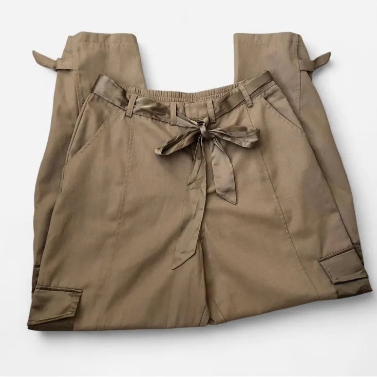 NWT Heartloom Women’s Tan Cargo Pants Cotton Blend with Adjustable Ankles Size L - Image 3