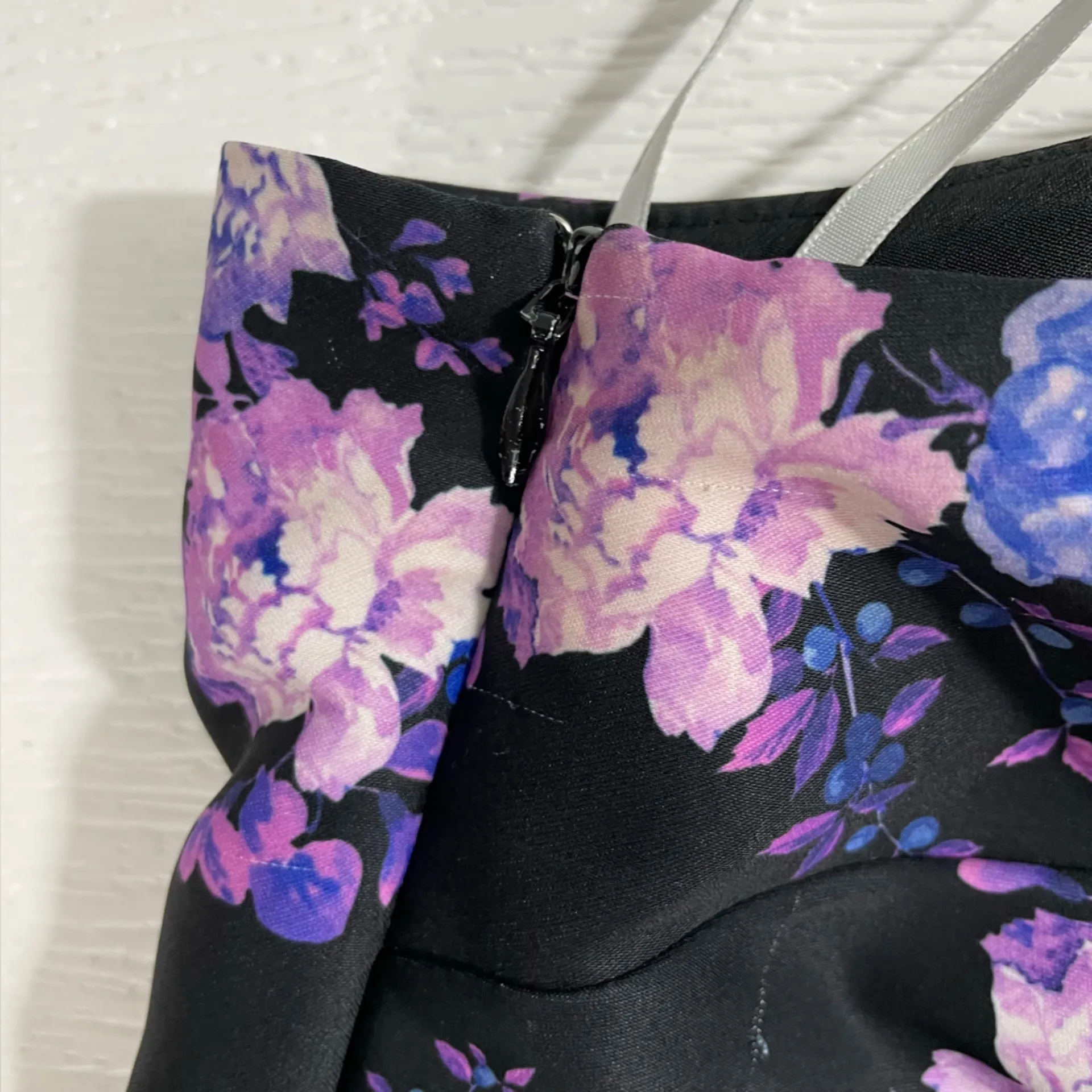 Lovers + Friends Sullie Mini Dress in Royal Floral‎ Size MEDIUM One Shoulder - Image 11