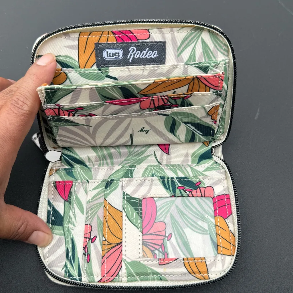 Lug Rodeo RFID Quilted Wallet with Floral Design - Image 5