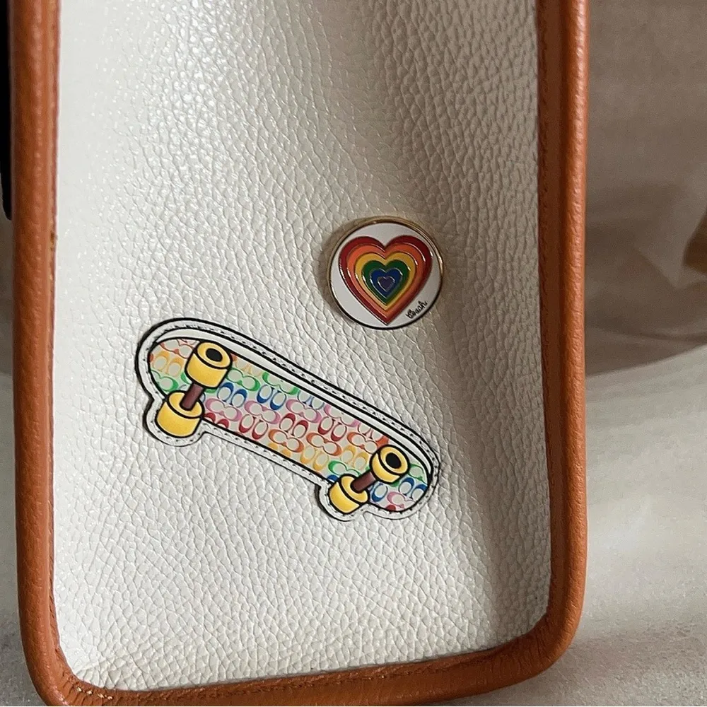 Pride Field Tote 22 With Patches Bag CA138 - Image 6