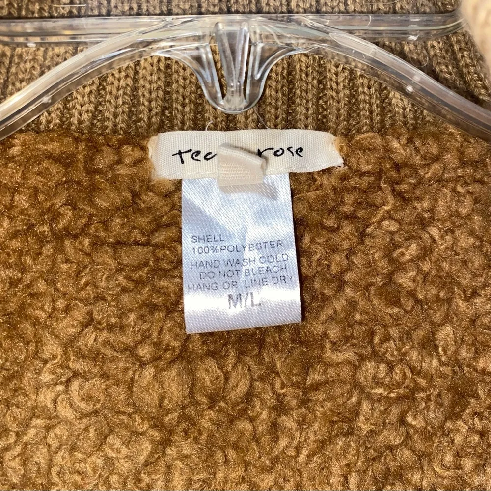 Tea n Rose Vest Women’s M/L - Image 5