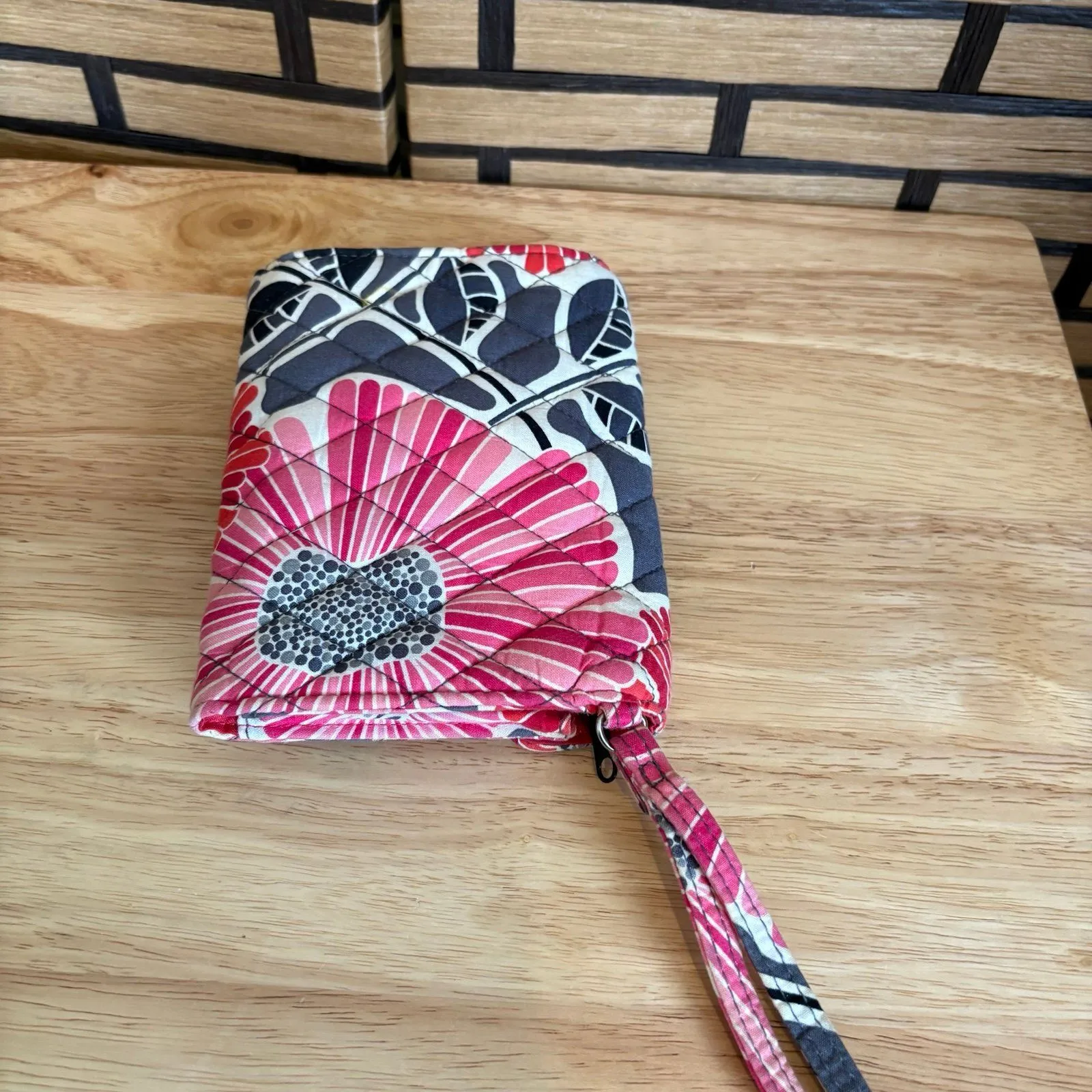 Vera Bradley Floral‎ Wristlet - Image 3