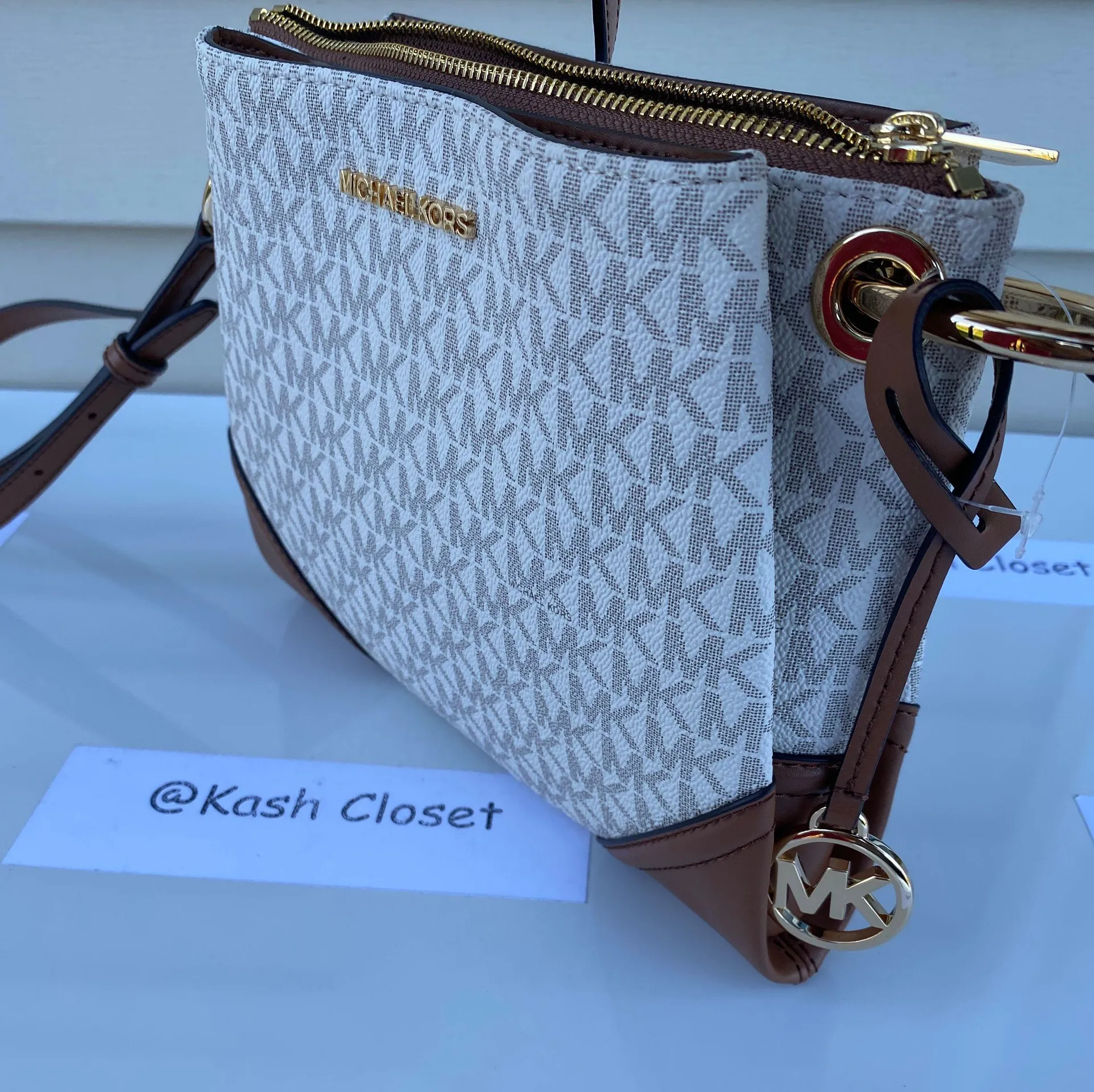 Michael Kors MK Nicole Large Triple Compartment Crossbody- Vanilla - Image 2