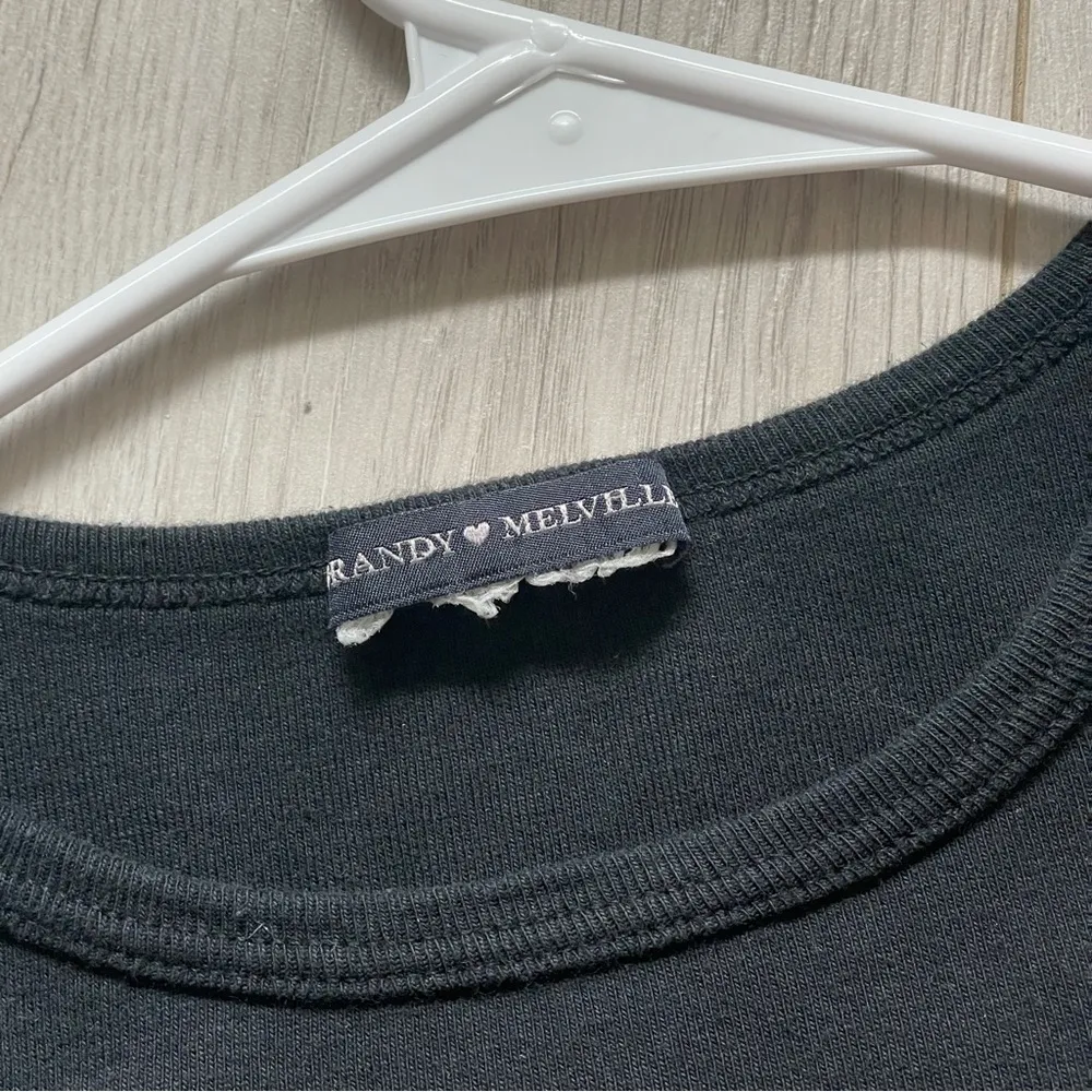 Brandy Melville Ribbed Lace Trim Crop T Shirt Black (one size) indie coquette - Image 2