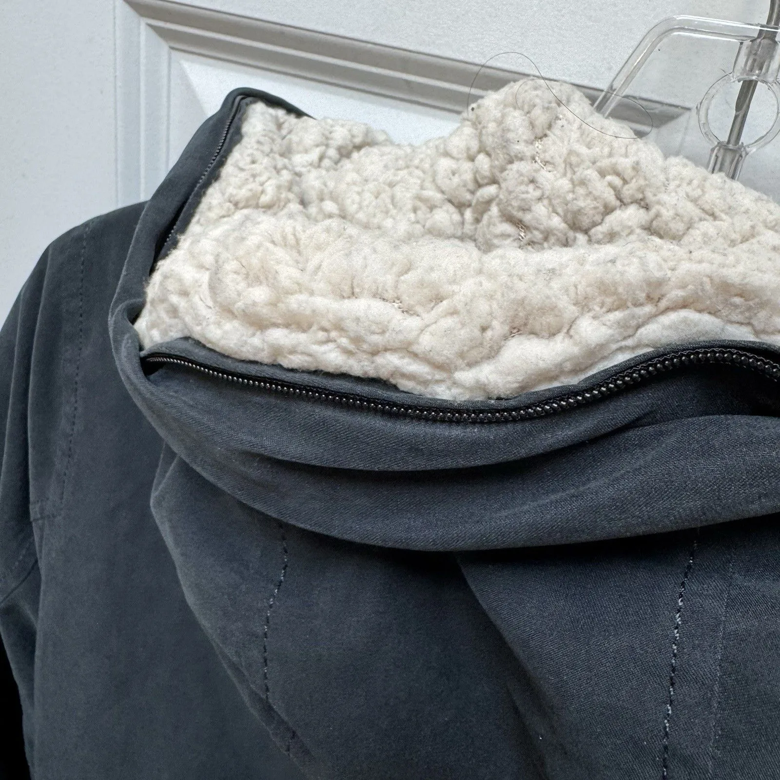 Abercrombie & Fitch Black Military Parka Sherpa-Lined Hooded Small *no Fur Trim* - Image 9