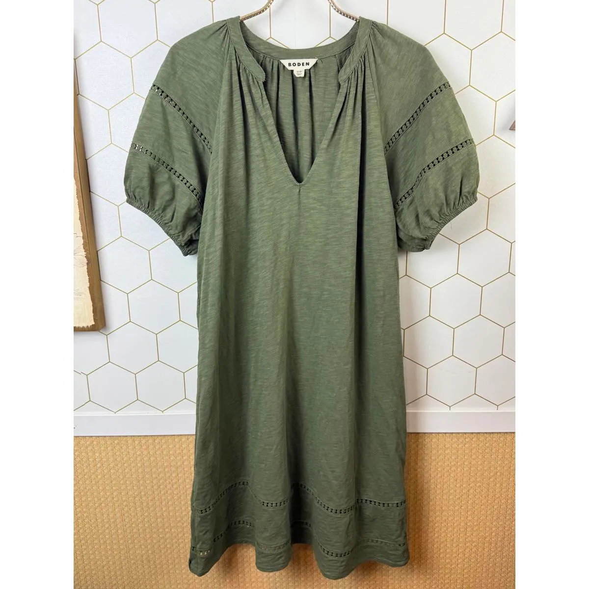 BODEN 100% Cotton Jersey Green Knee Length Dress with Puff Sleeves - Image 5