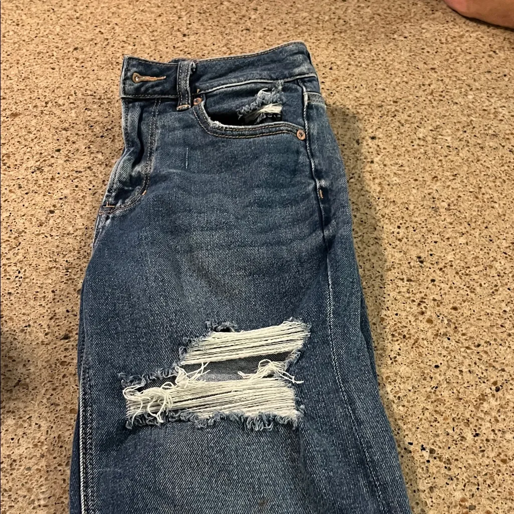 American Eagle Outfitters Stretch Denim Mom Jeans size 2 - Image 5