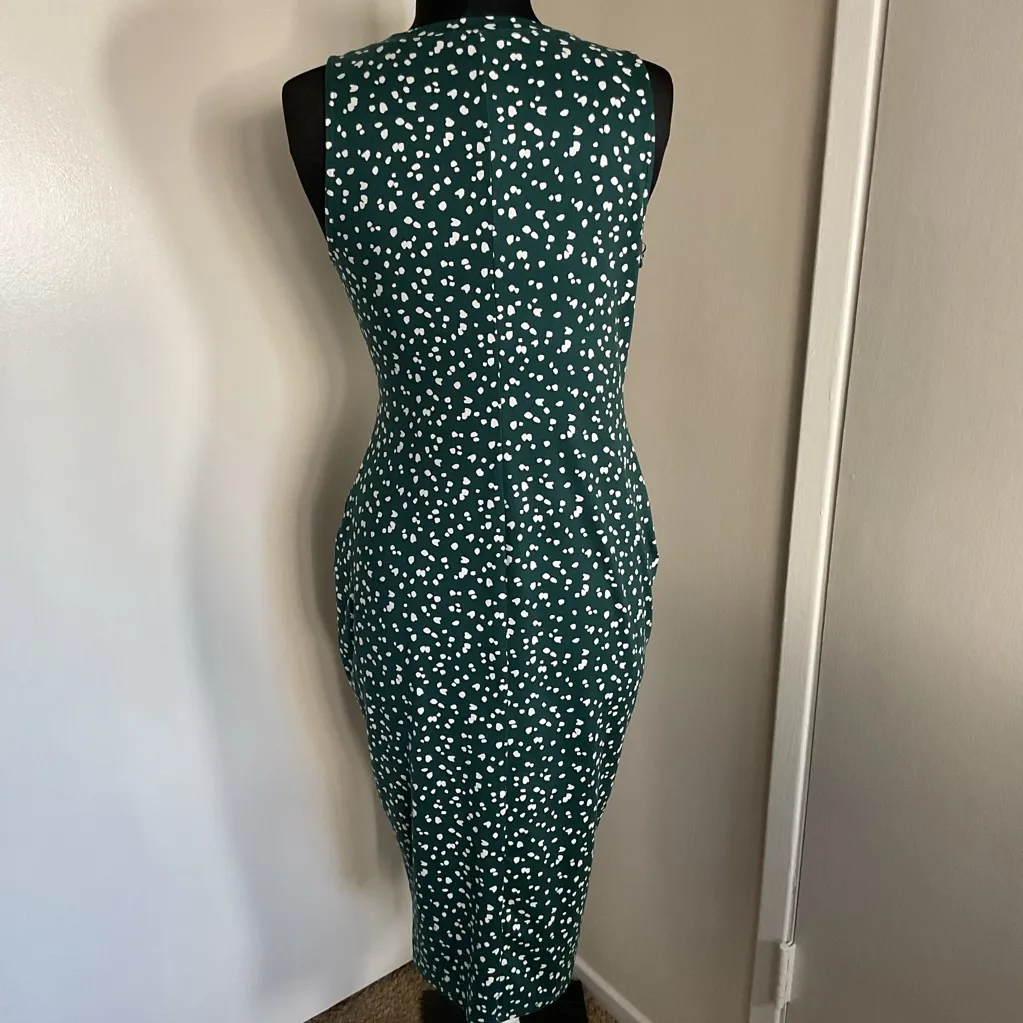 32. Nine Britton Abigail brushed knit fitted midi dress in green with a white - Image 6