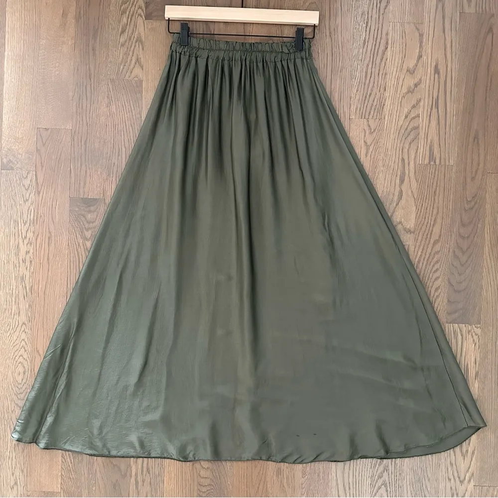 NWT Made in Italy Satin Silk Blend Maxi Skirt in Dusty Olive Green Medium - Image 4