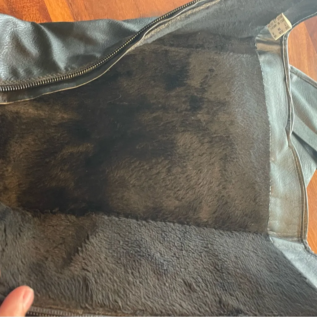 Black Knee-High Women's Boots - Image 8