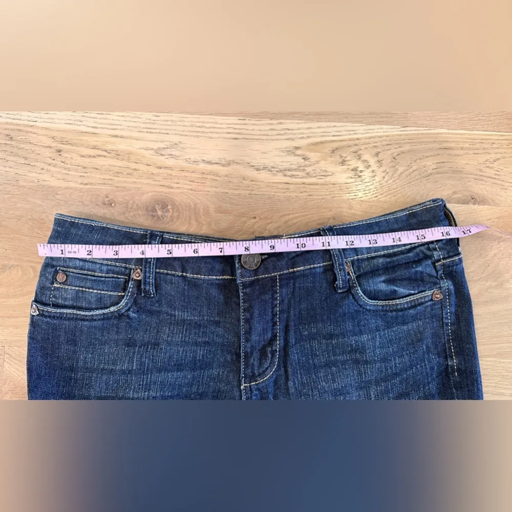 KUT from the Kloth Katy boyfriend dark wash denim size 6 - Image 5