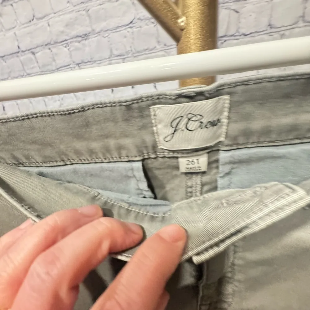 J. Crew Vintage Straight Chino Women’s Khakis size 26T in Light Green - Image 9