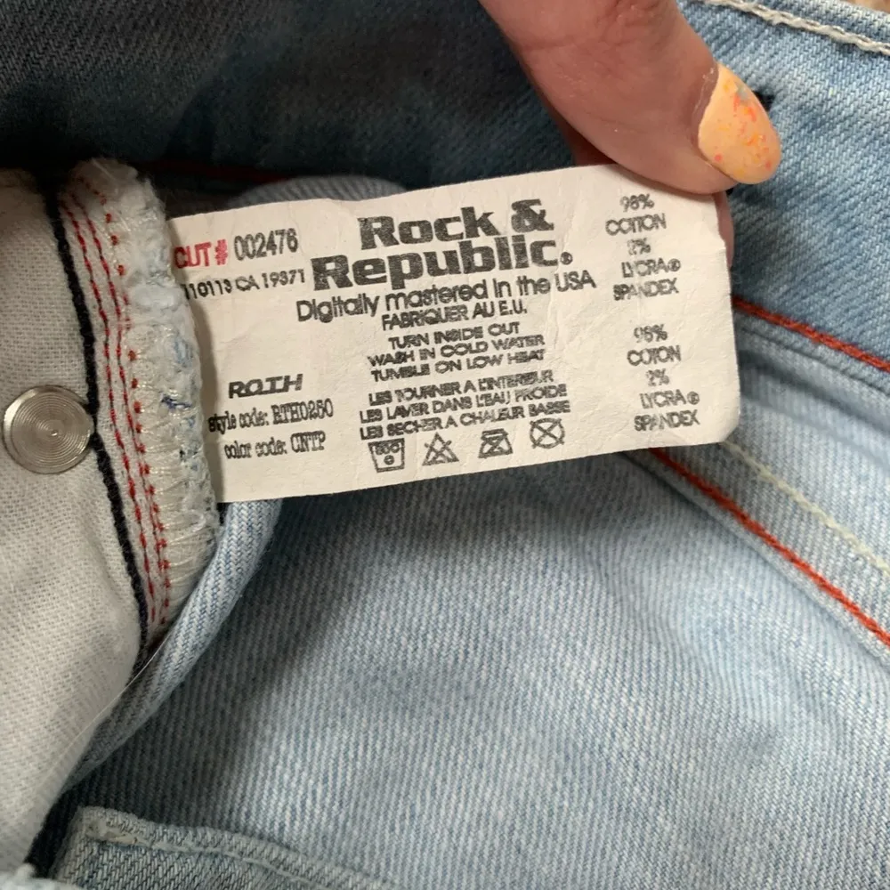 Rock & Republic light wash jeans - Image 7