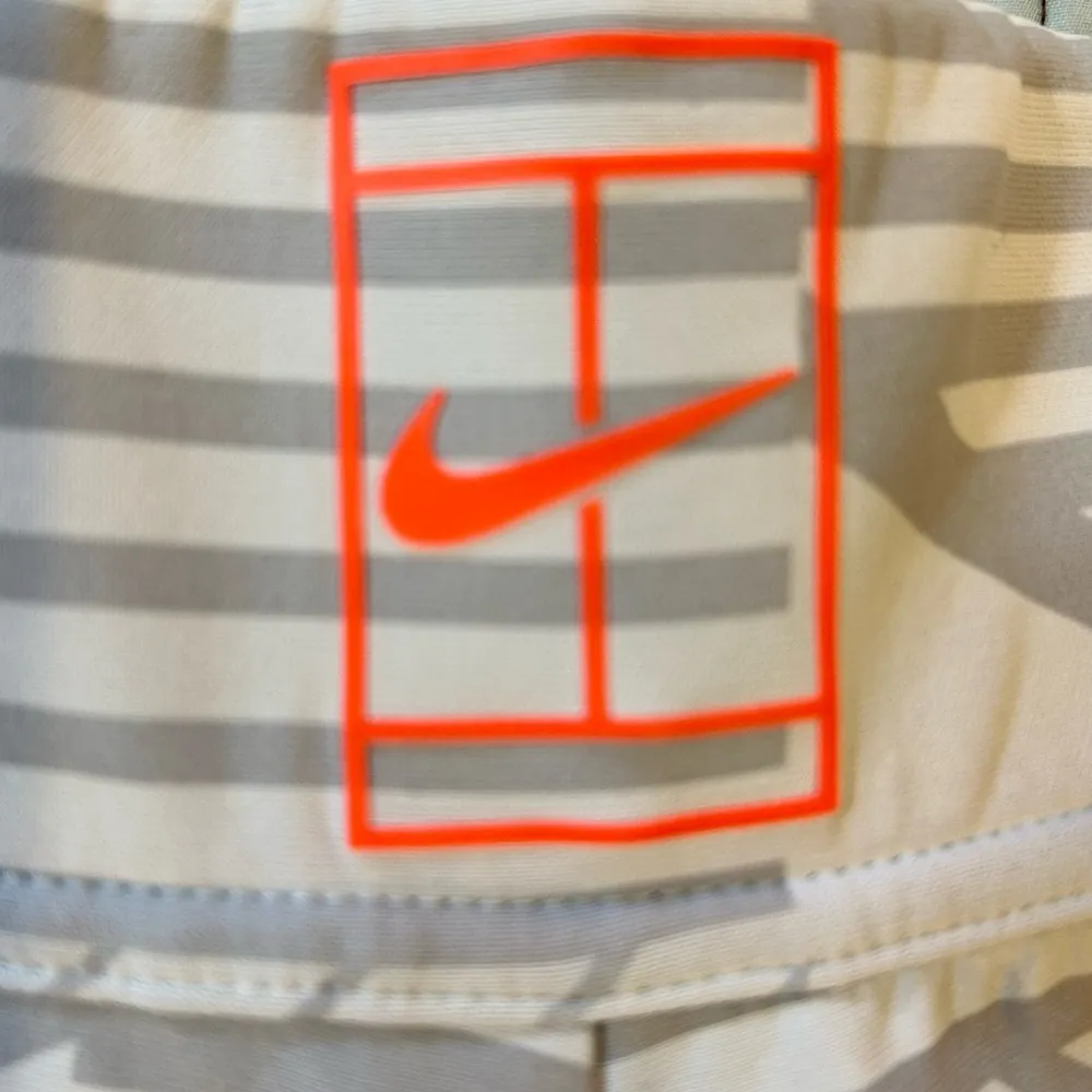 NIKE COURT Women's GX Tennis Leggings Flatliner Print 843982 White/Gray Sz Small - Image 4