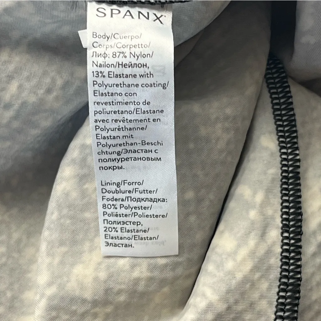 SPANX Faux Leather Snake Shine Leggings Womens Size Medium Grey Gray Stretch NEW - Image 5