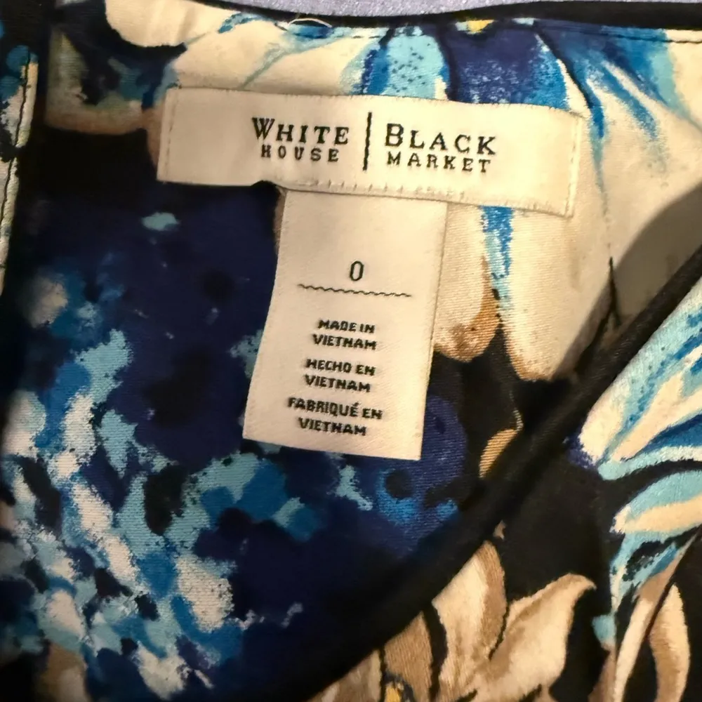 White House Black Market Fitted Black and Blue Dressy Tank Top - Image 8