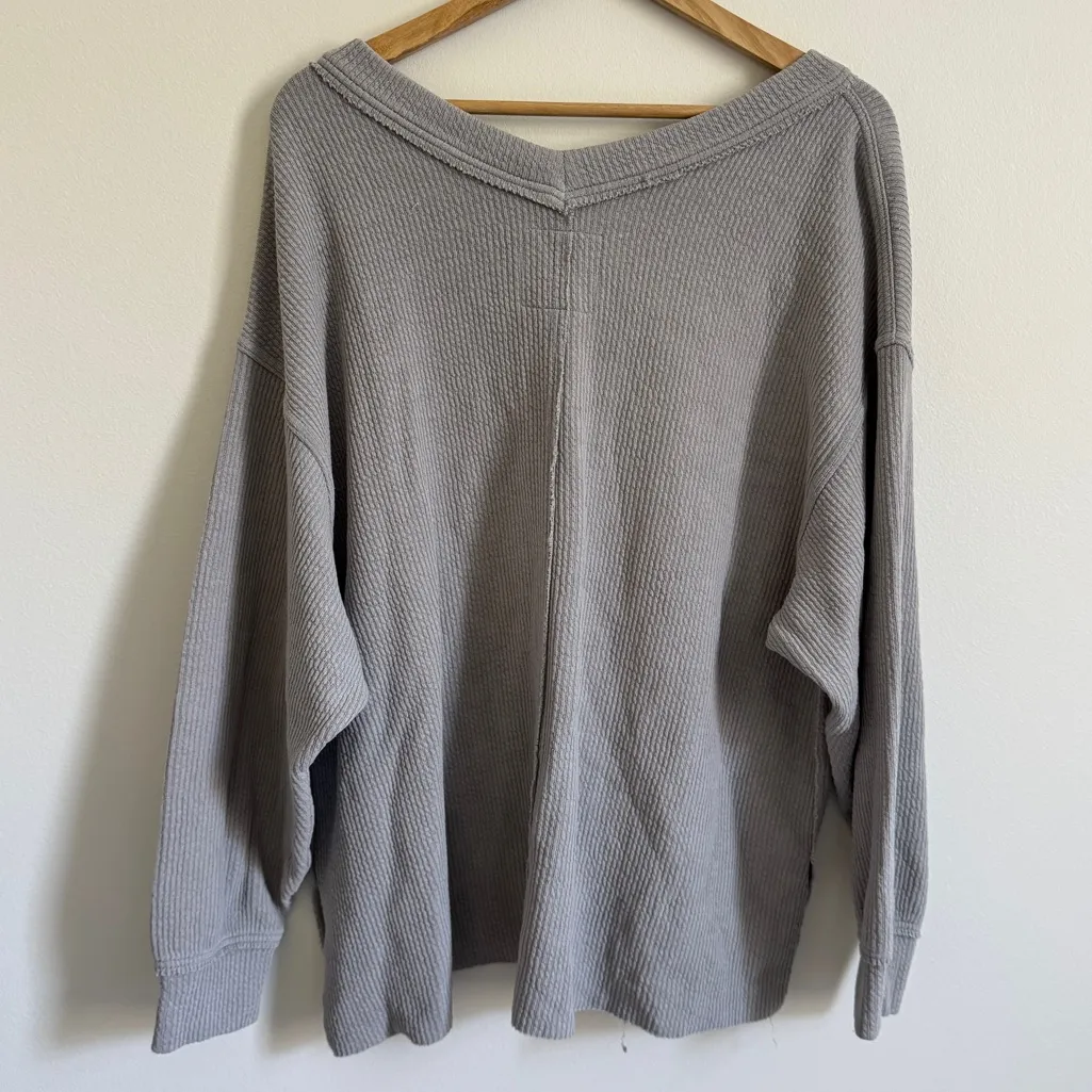 Aerie Wonder Textured V-Neck Sweater Size Medium Gray Ribbed Oversized - Image 6
