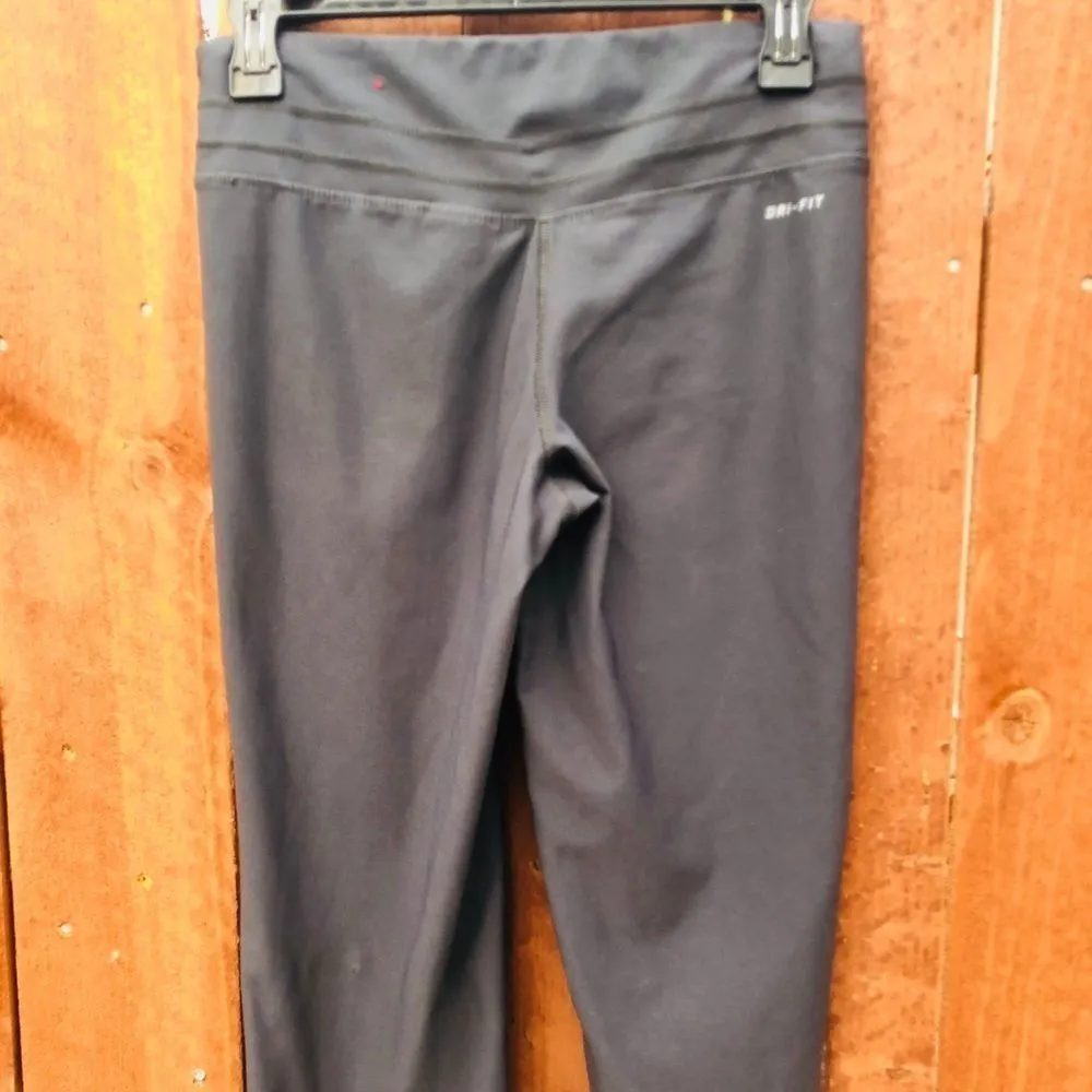 Nike Dri-Fit‎ Capri Pants - Image 4