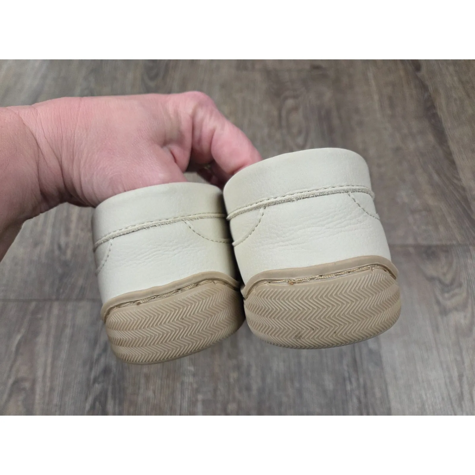 My Slippers House Shoes All Season Moccasin Slippers Size 9 Beige Leather - Image 4