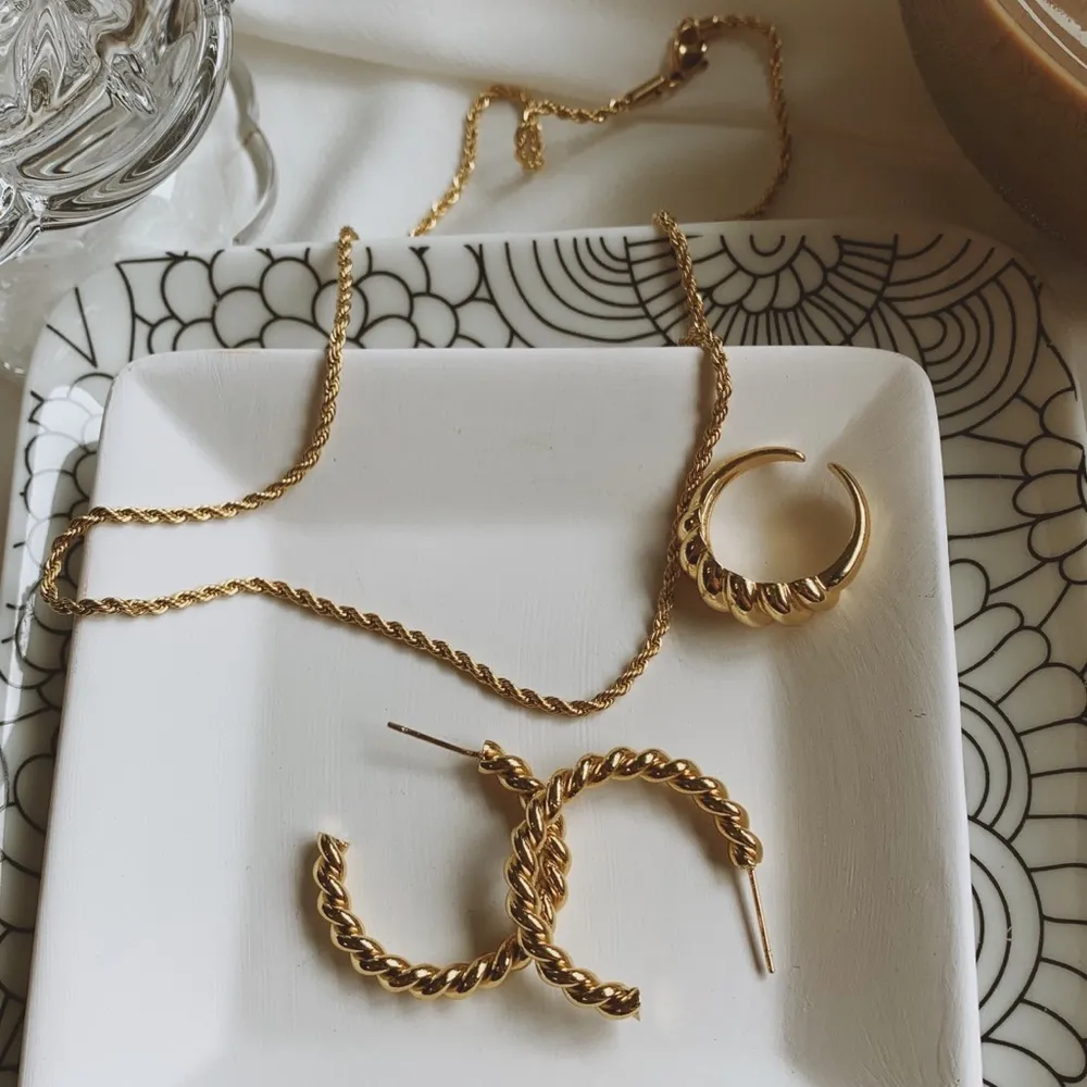 Gold 2mm wheat rope chain necklace - Image 5