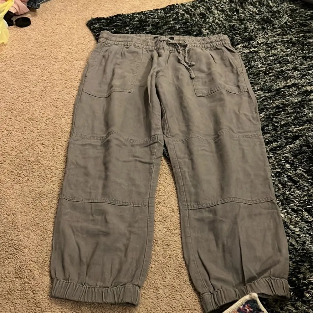 Calvin Klein size 10 casual pants - Image 2