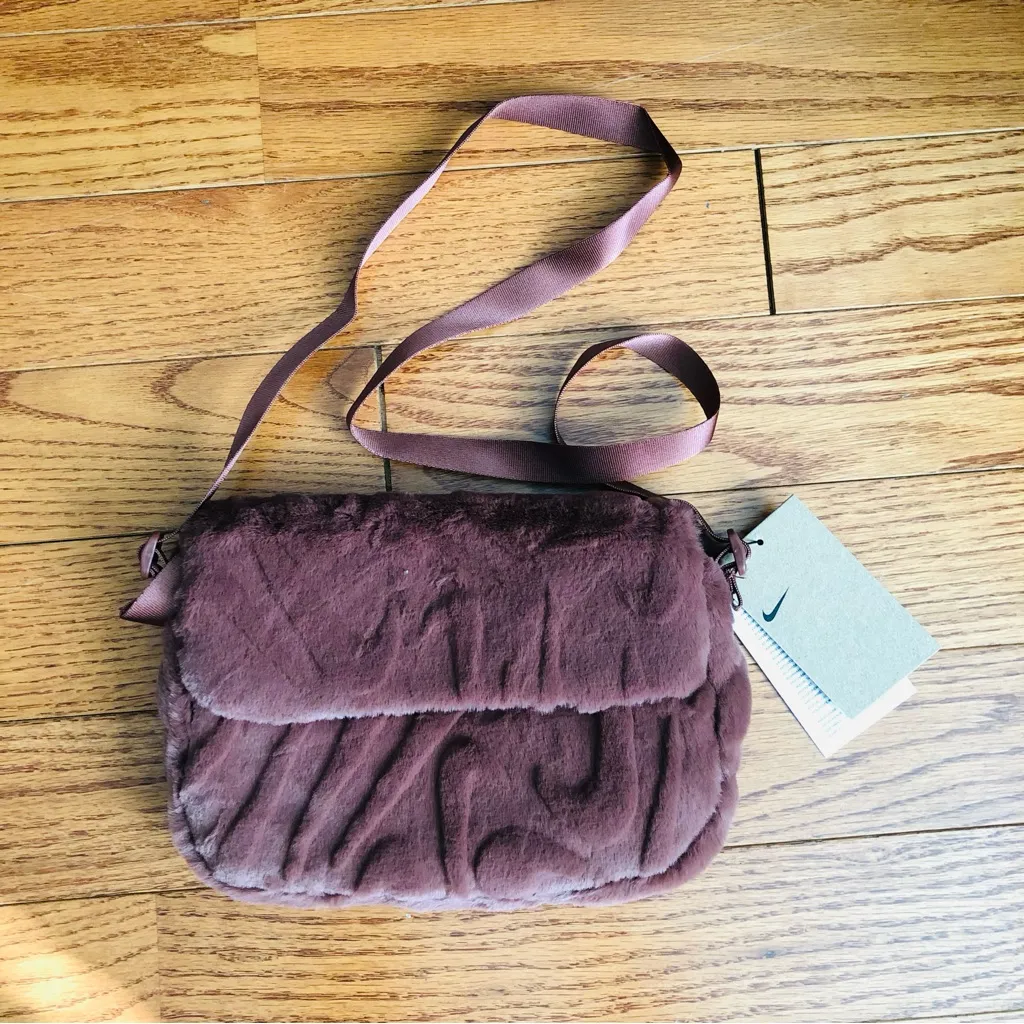 Nike Sportswear Futura 365 Faux Fur Crossbody Bag-Maroon Size Small NWT - Image 3