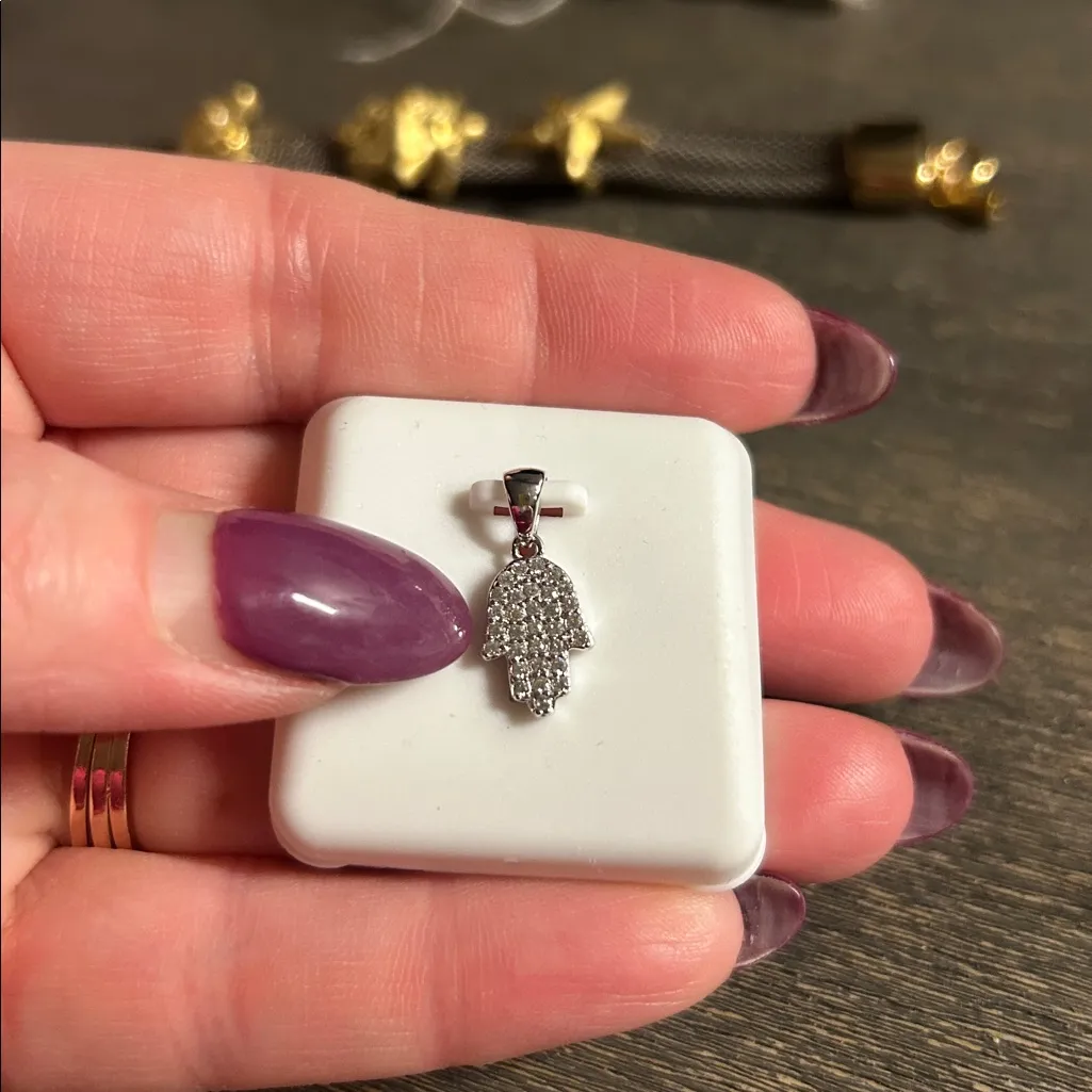 Silver Silver Hamsa Pendant with CZ accents - Image 3