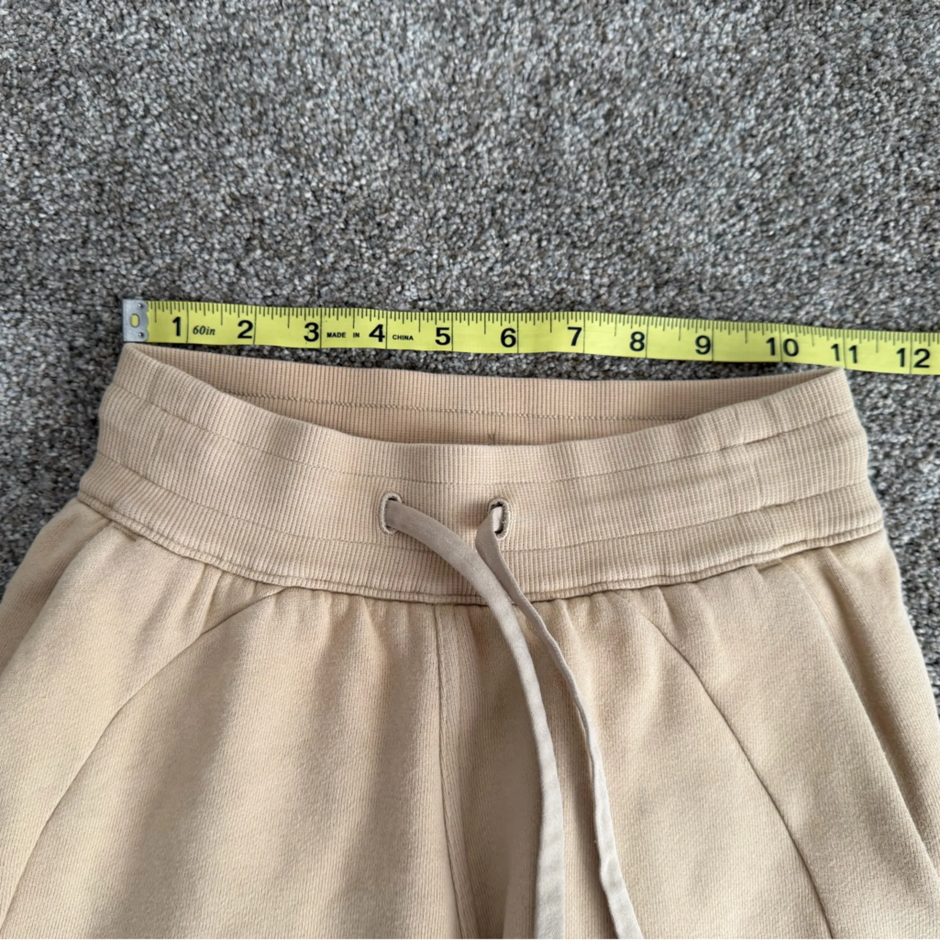Lululemon Scuba High-Rise Jogger *Fleece 28" in Trench Beige Tan Size 0 - Image 14