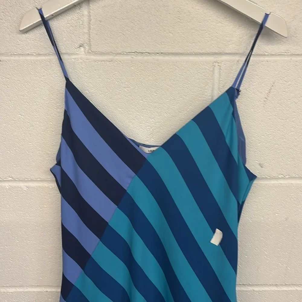 RTR sz 6 Saunders blue stripe slip v neck strappy asymmetrical skirt dress midi - Image 5