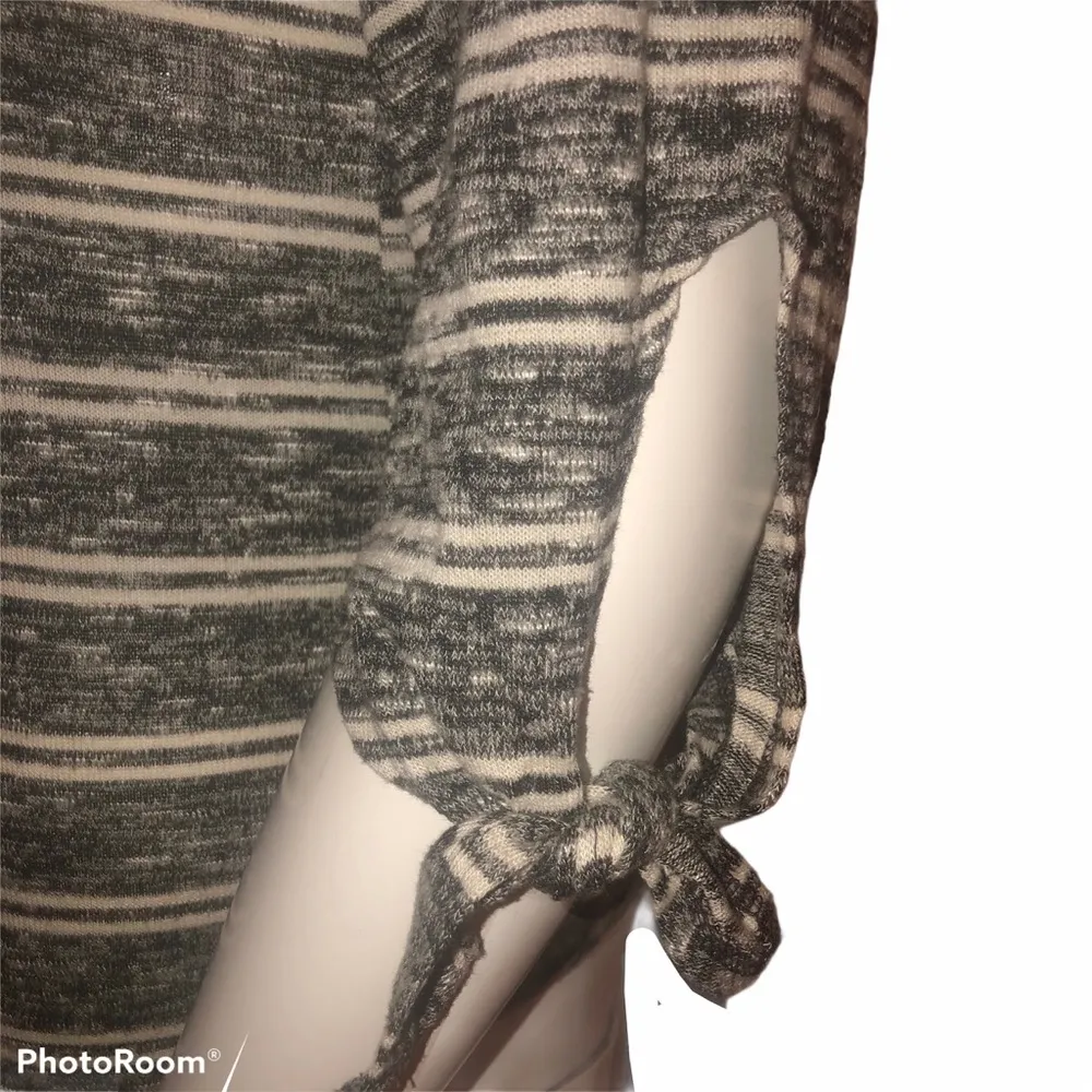 Lumière  off shoulder top - Image 4