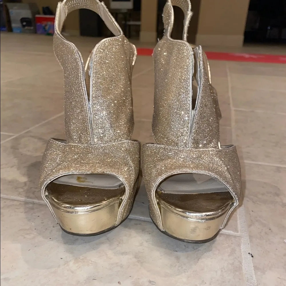 Charlotte Russe gold glitter heels - Image 6