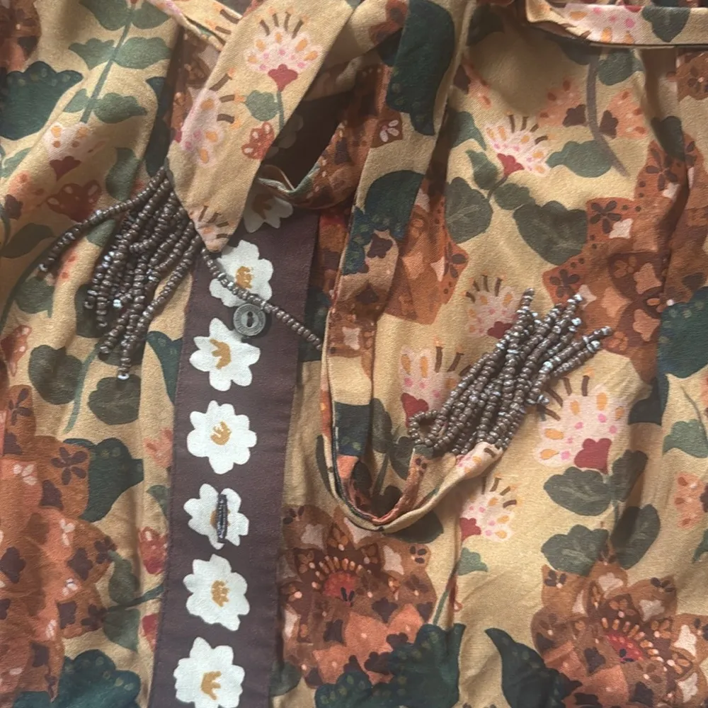 Farm Rio X Anthropologie Button Front Blouse Floral Dolman Sleeve Top Waist tie - Image 4