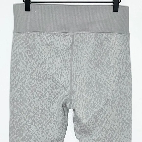 New  Offline Seamless Snake Leggings 7/8 Length High Waisted Grey - Image 10