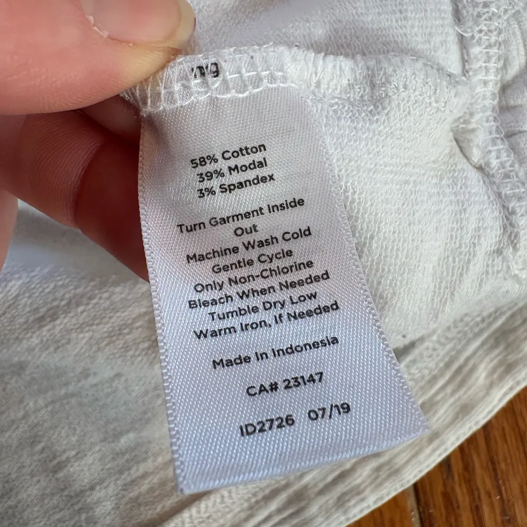 T by Talbots White Snap-Button Pullover Sweatshirt | UPF 50+ | Size Small - Image 8