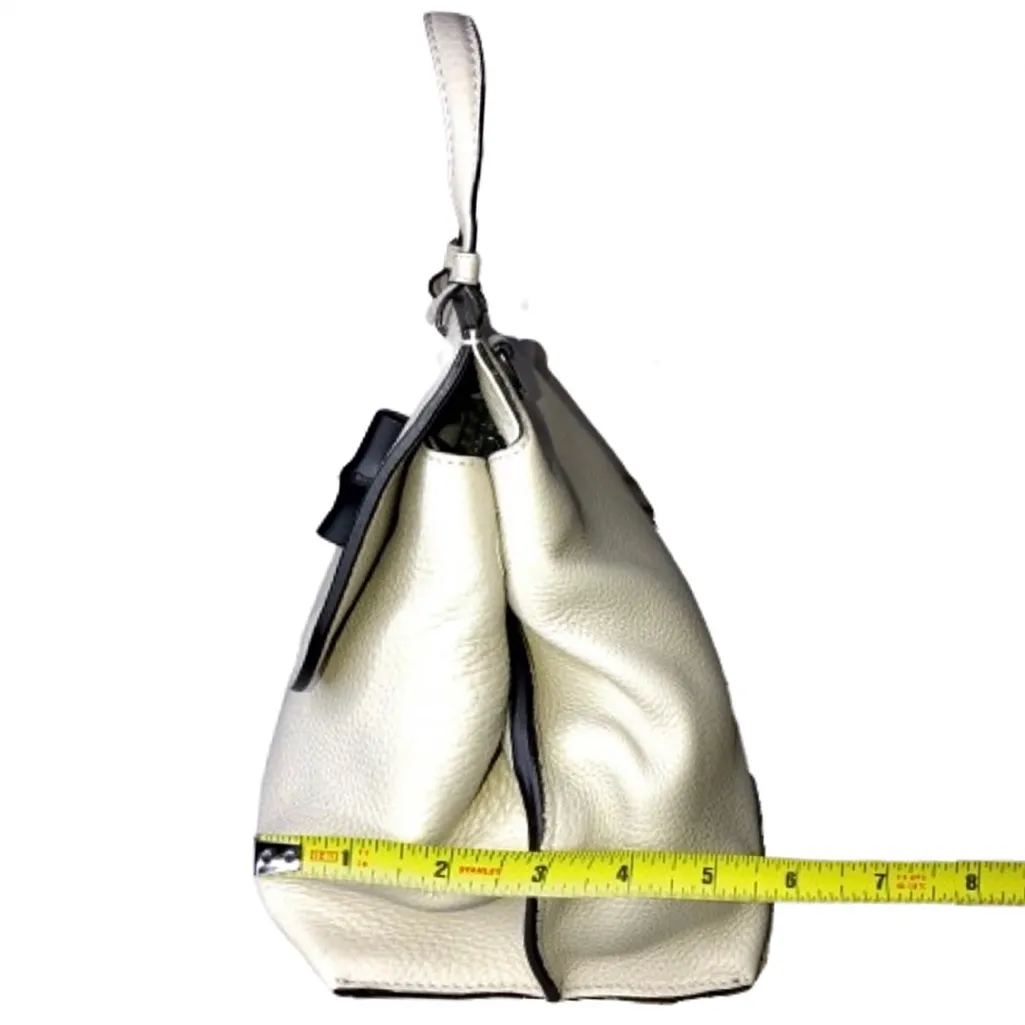 GUCCI Cream Leather Top Handle Front Flap Closure Bamboo Turn-Lock Shoulder Bag - Image 10