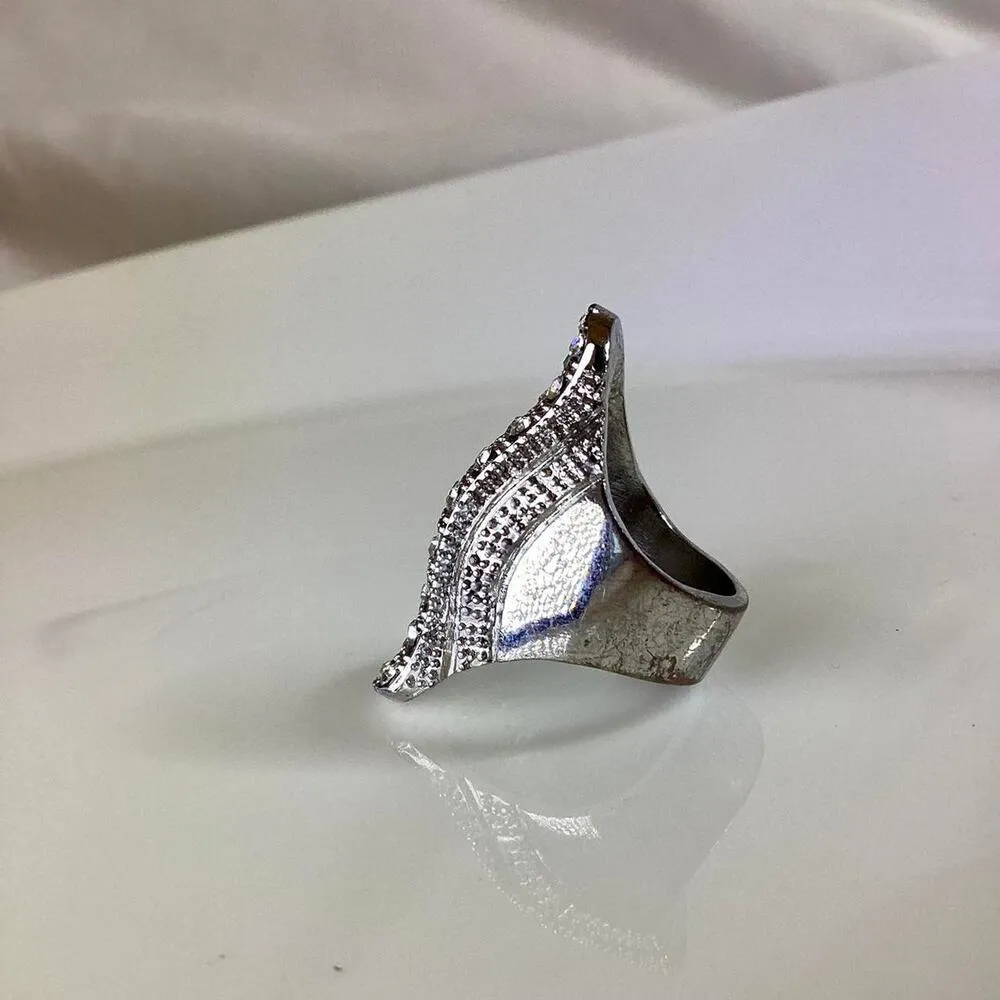 Huge silver toned crystal - Image 4