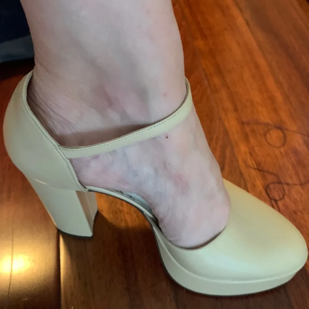 Gucci  | Platform Heels Off White Leather 36.5 - Image 8