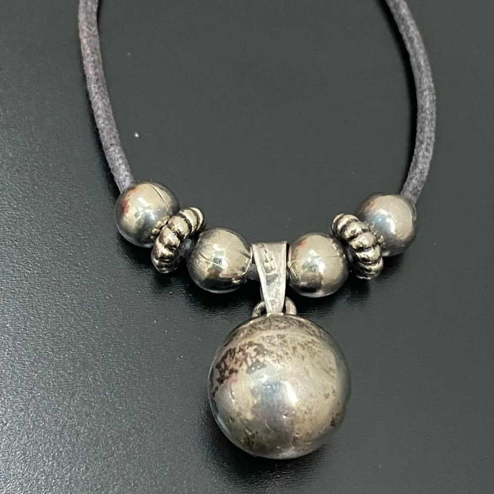 Vintage Mexican Sterling Silver Bell/Chime Ball Pendant Black Cord Necklace 13g - Image 4