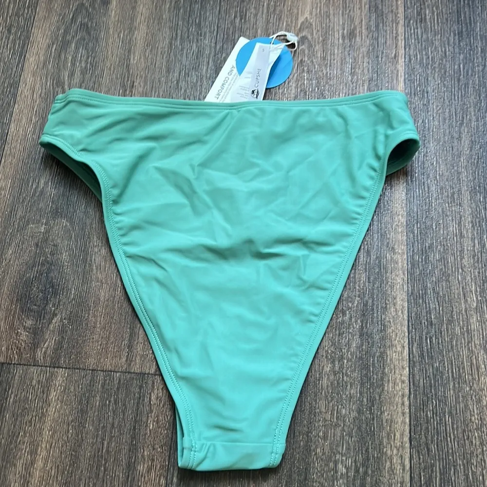 Cupshe Bikini Bottoms - Image 2