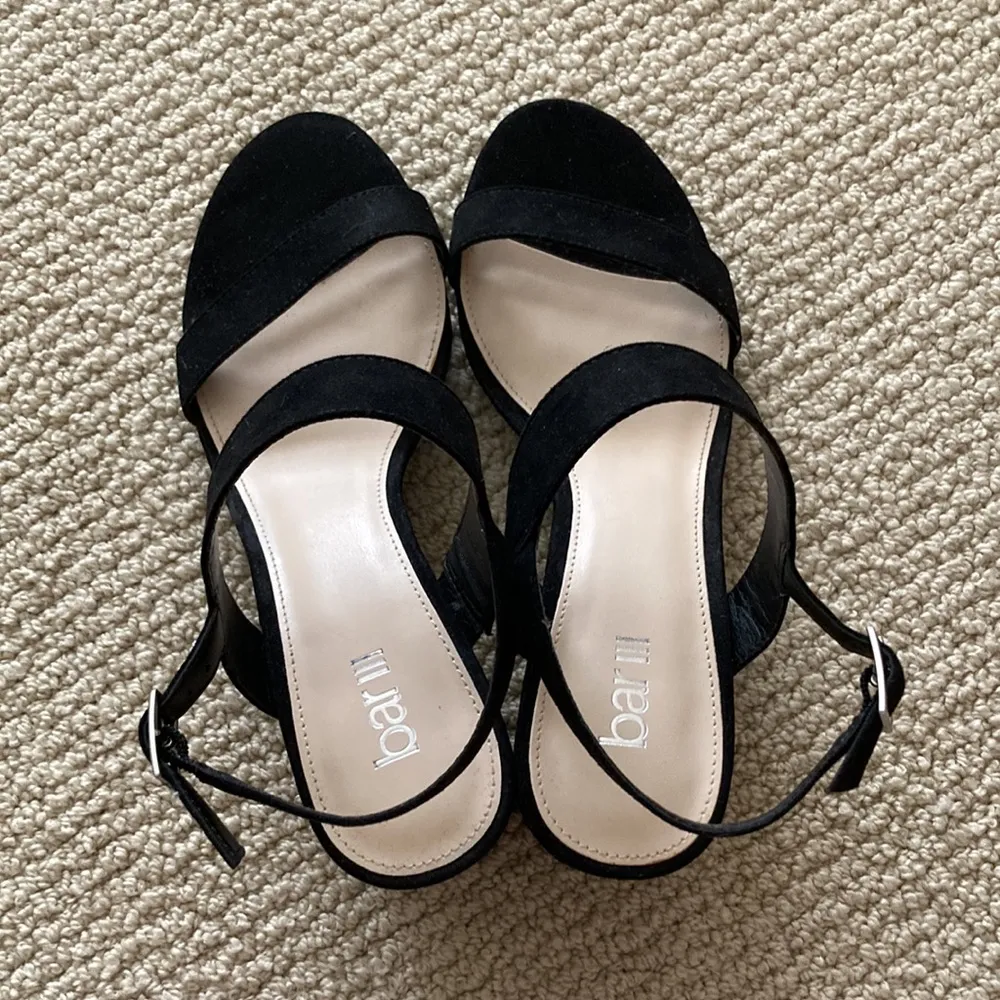 NEW Bar III Suede Block Heel Sandals High Heeled Shoes 8.5 Black Minimal NWOB - Image 5