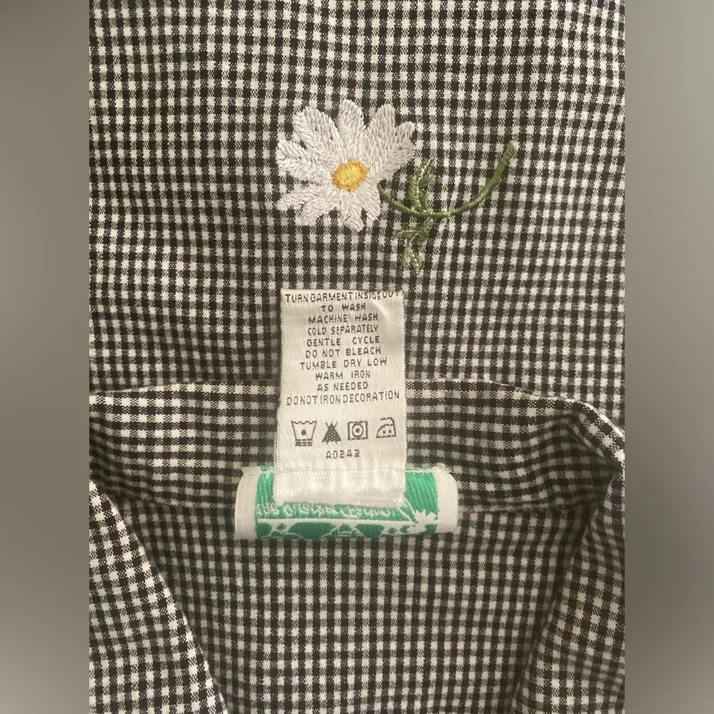 Quacker Factory Medium Gingham Jacket Black White Embroidered Daisy Button Up - Image 12