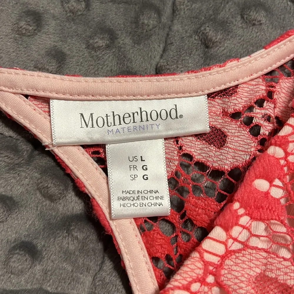 Motherhood Maternity large lace v - Image 6