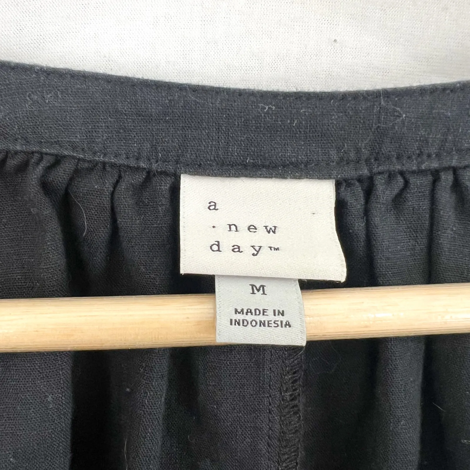 A New Day Women's Linen Split Neck Blouse Blouson Sleeve Medium Black - Image 4