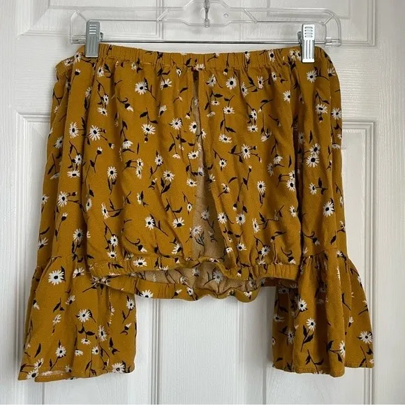 Bleuh Ciel Off the shoulder floral crop top yellow bell sleeve size M boho - Image 3