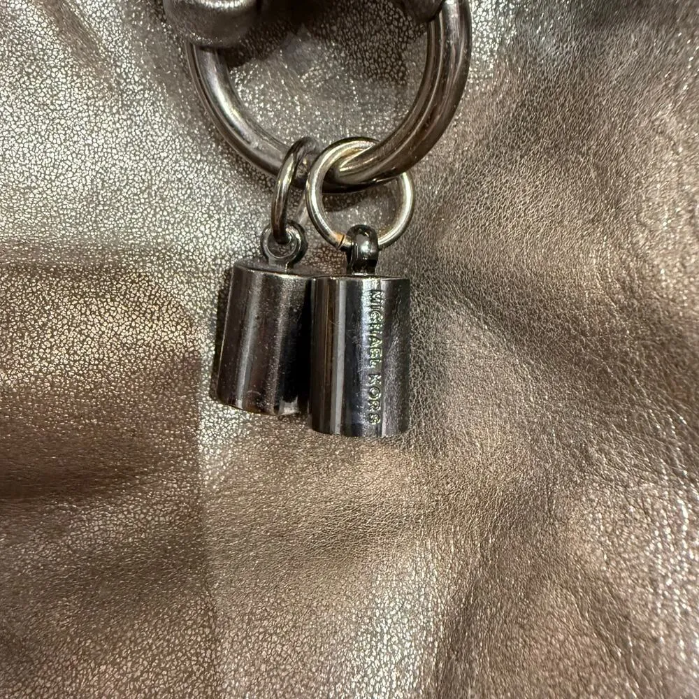 Michael Kors Silver Leather Weave Slouchy Hobo Bag - Image 3