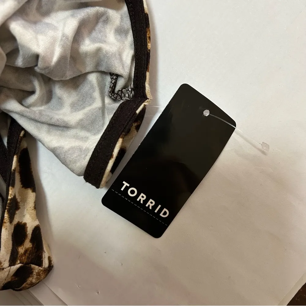 Torrid Super Soft Double Scoop Neck Ruched Leopard Print Tank - 4X - Image 5