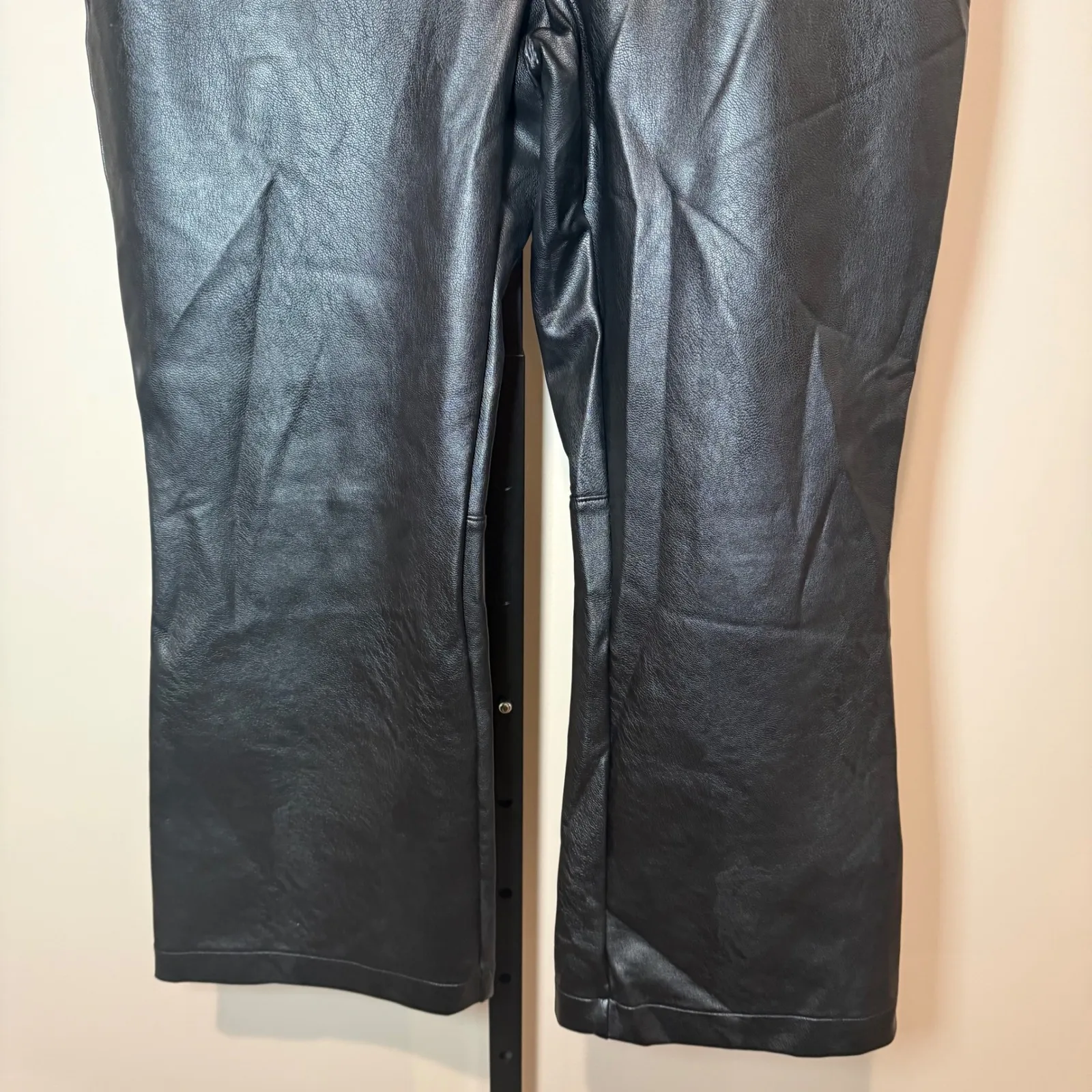 Spanx Kick Flare Crop Pants Faux Leather Size Large Petite 20848Q - Image 5