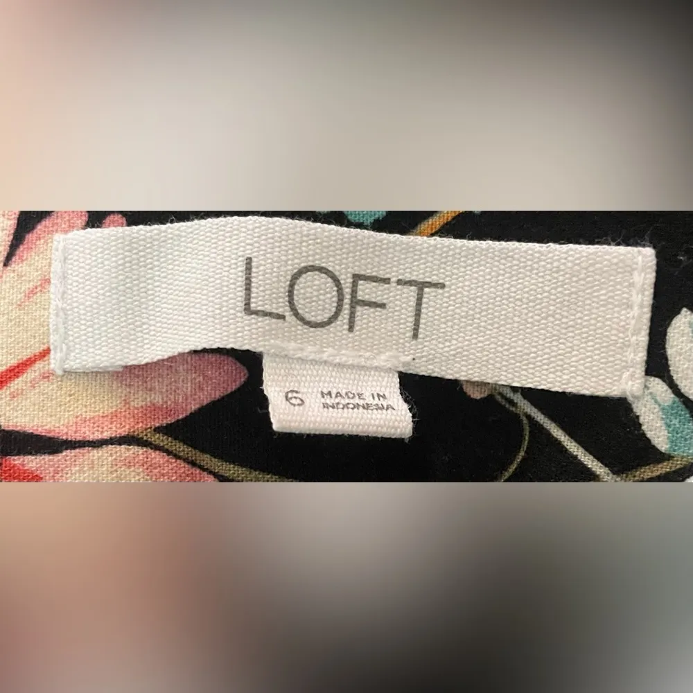 Loft- Black pants with‎ floral design Riviera pants Size 6 - Image 5