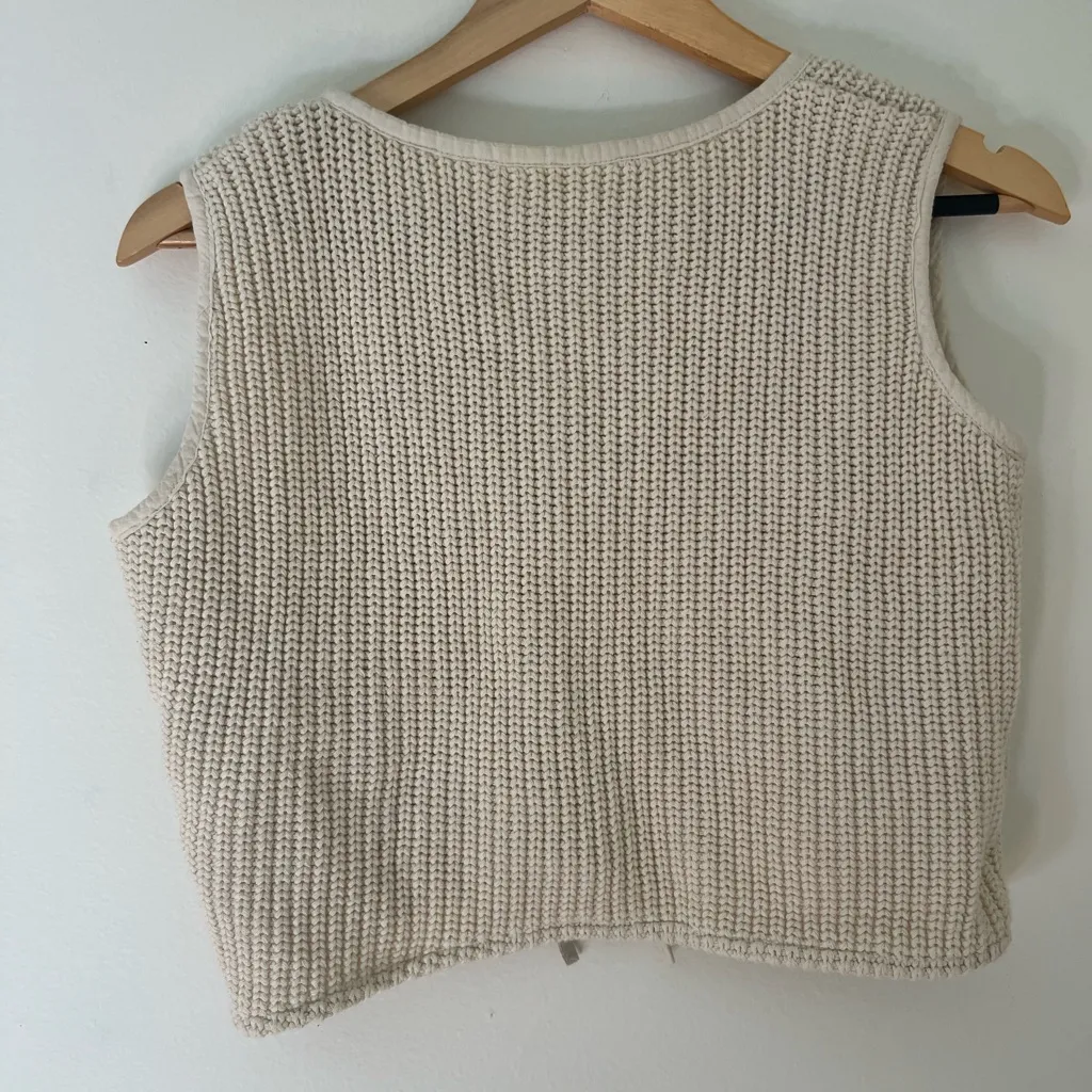 Organic cotton cropped vest - Image 3